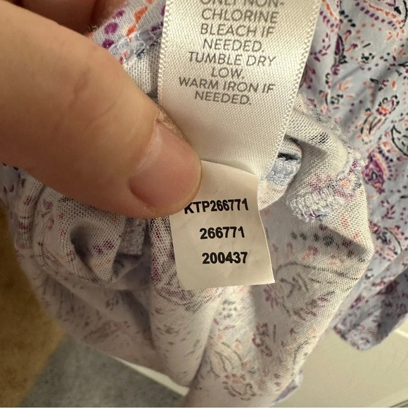 J. Jill v-neck top, 3/4 length sleeves, 100% cotton. Size L. - Picture 8 of 8